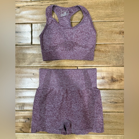 Small, 2 piece Yoga Set - Picture 1 of 2